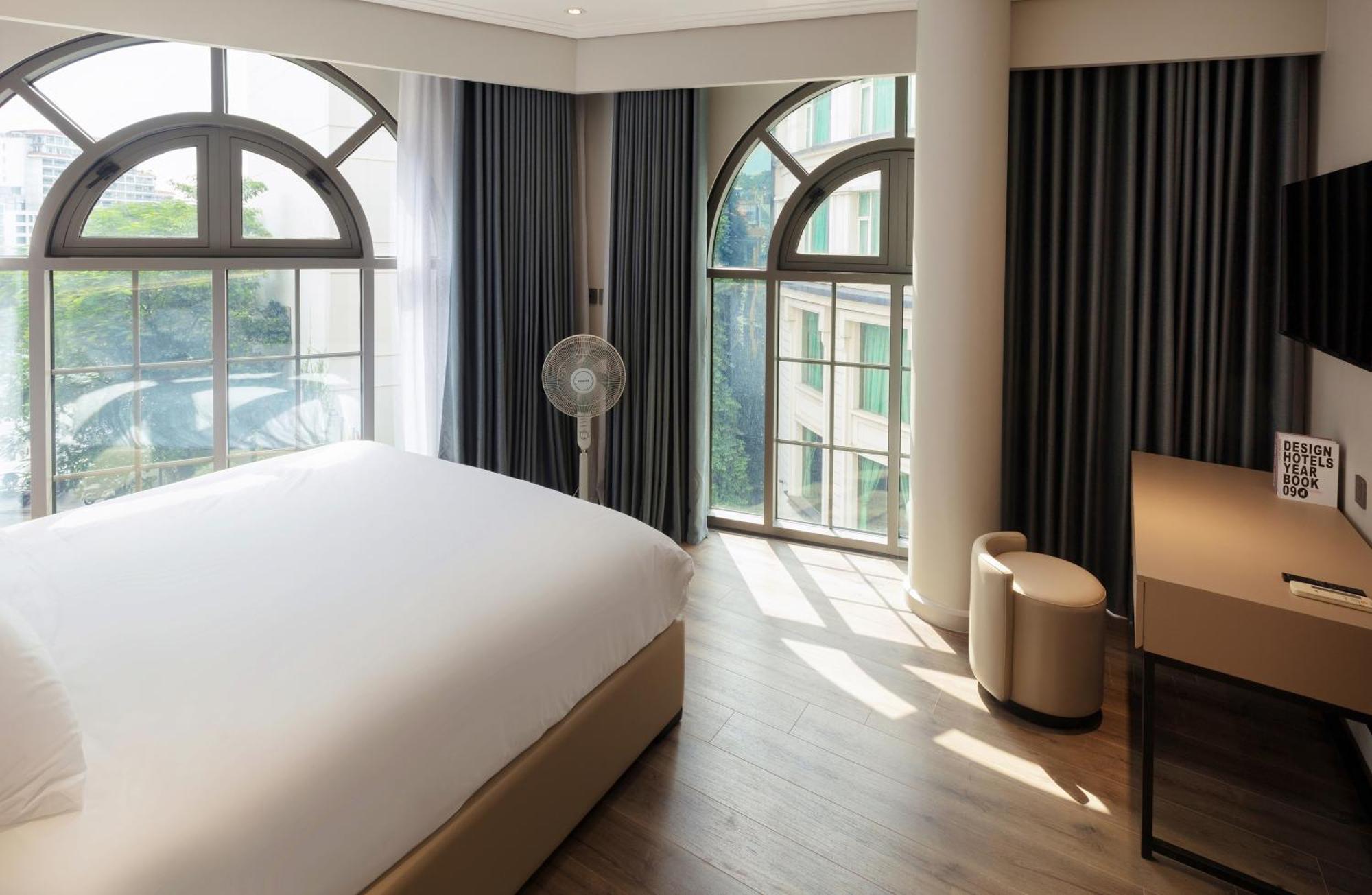 Neo Classic By The Lake Hanoi Exterior foto